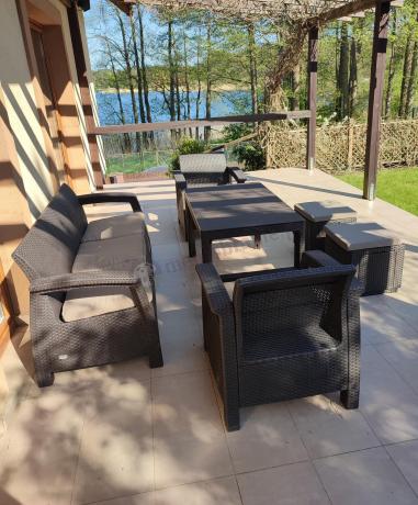 Komplet z podnoszonym stolikiem Corfu Set Lyon Max Brązowy + pufy