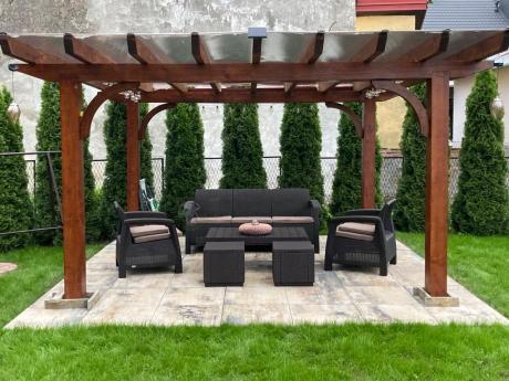 Komplet z podnoszonym stolikiem Corfu Set Lyon Max Brązowy + pufy