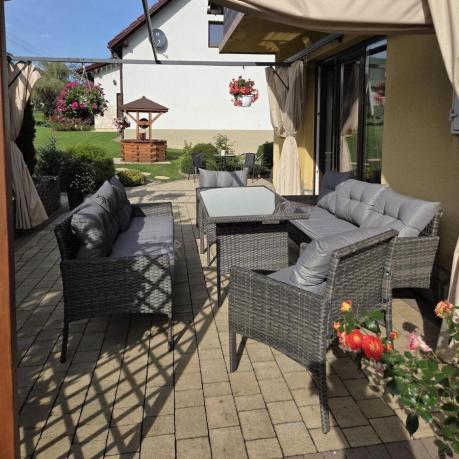 Komplet z technorattanu ze stołem obiadowym Perata Grande Dark Grey