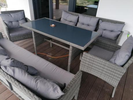 Komplet z technorattanu ze stołem obiadowym Perata Grande Dark Grey