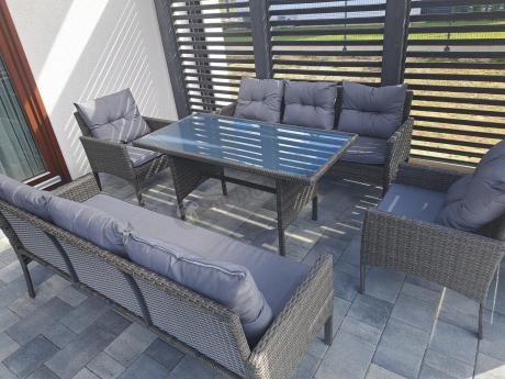 Komplet z technorattanu ze stołem obiadowym Perata Grande Dark Grey