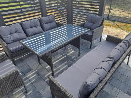 Komplet z technorattanu ze stołem obiadowym Perata Grande Dark Grey