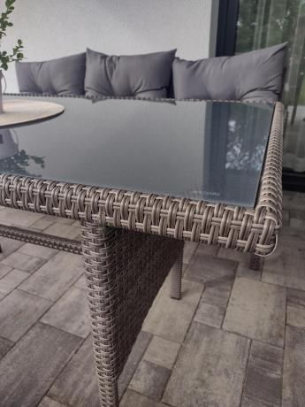 Komplet z technorattanu ze stołem obiadowym Perata Grande Dark Grey