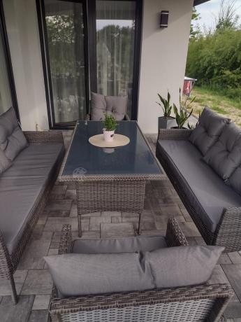 Komplet z technorattanu ze stołem obiadowym Perata Grande Dark Grey