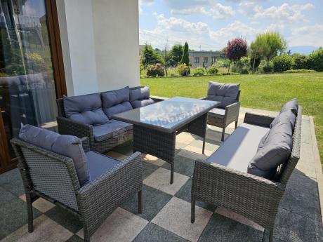 Komplet z technorattanu ze stołem obiadowym Perata Grande Dark Grey