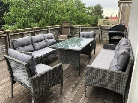 Komplet z technorattanu ze stołem obiadowym Perata Grande Dark Grey