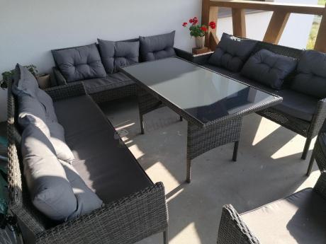 Komplet z technorattanu ze stołem obiadowym Perata Grande Dark Grey