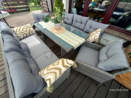 Komplet z technorattanu ze stołem obiadowym Perata Grande Dark Grey