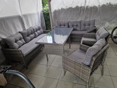 Komplet z technorattanu ze stołem obiadowym Perata Grande Dark Grey