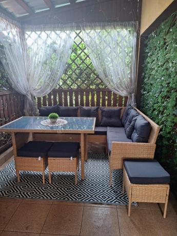 Mały narożnik ogrodowy 190x140cm + stół + pufy Torino Corner Yellow