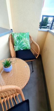 Meble na balkon w bloku z technorattanu boho
