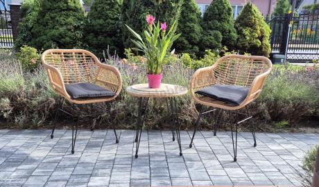 Meble na balkon w bloku z technorattanu boho