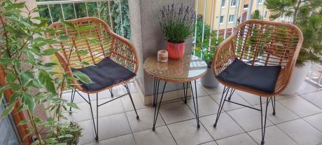 Meble na balkon w bloku z technorattanu boho