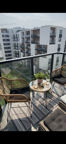 Meble na balkon w bloku z technorattanu boho