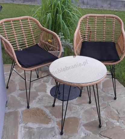 Meble na balkon w bloku z technorattanu boho