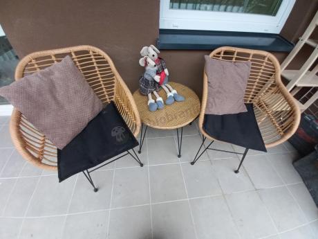 Meble na balkon w bloku z technorattanu boho