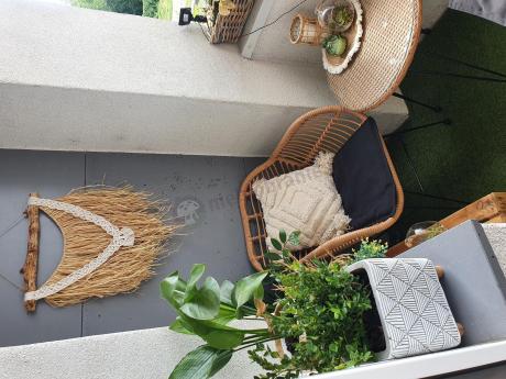 Meble na balkon w bloku z technorattanu boho