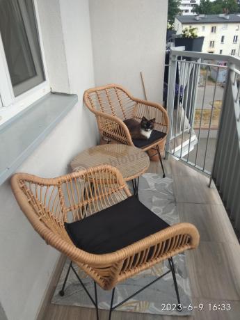 Meble na balkon w bloku z technorattanu boho