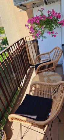 Meble na balkon w bloku z technorattanu boho