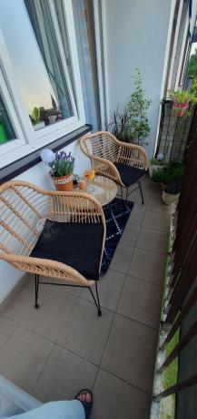 Meble na balkon w bloku z technorattanu boho