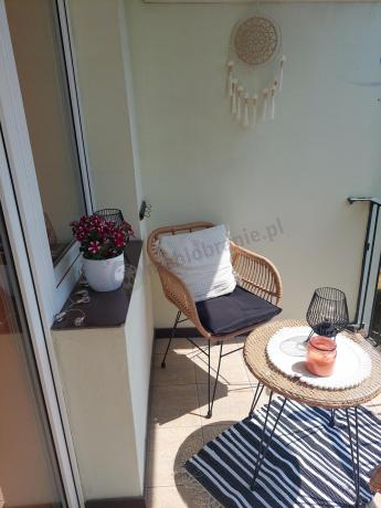 Meble na balkon w bloku z technorattanu boho