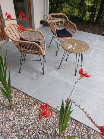 Meble na balkon w bloku z technorattanu boho