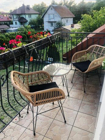 Meble na balkon w bloku z technorattanu boho