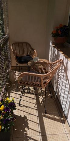 Meble na balkon w bloku z technorattanu boho