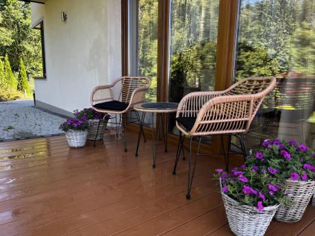 Meble na balkon w bloku z technorattanu boho