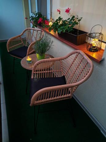 Meble na balkon w bloku z technorattanu boho