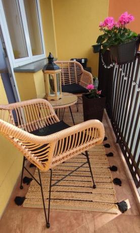 Meble na balkon w bloku z technorattanu boho