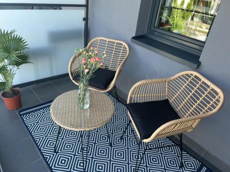 Meble na balkon w bloku z technorattanu boho