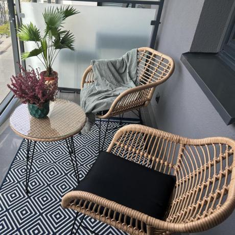 Meble na balkon w bloku z technorattanu boho