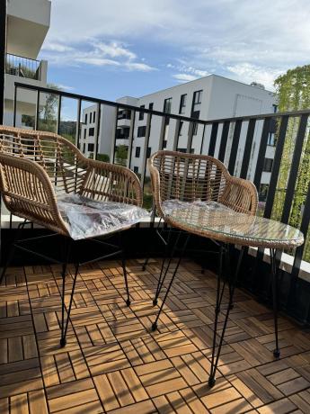 Meble na balkon w bloku z technorattanu boho