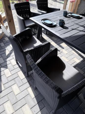Meble na taras Kantara Comfort 8 foteli z rozkładanym stołem obiadowym 160-240 cm