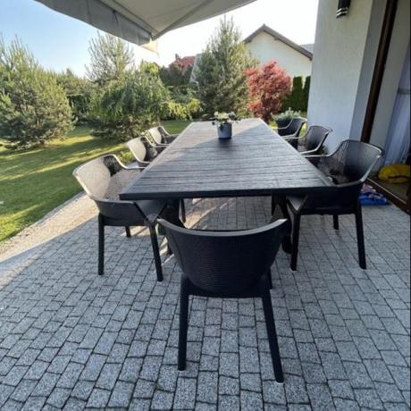 Meble na taras Kantara Modern, stół rozkładany 160-240 cm i 8 sztaplowanych krzeseł