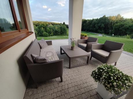 Meble na taras z regulowanym stołem S3L Cappuccino