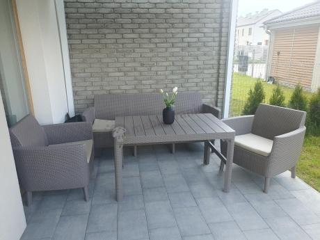 Meble na taras z regulowanym stołem S3L Cappuccino