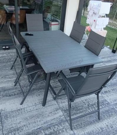 Meble obiadowe na taras dla 10 osób Kantara z jasnoszarym rozkładanym stołem 241cm i grafitowymi krzesłami