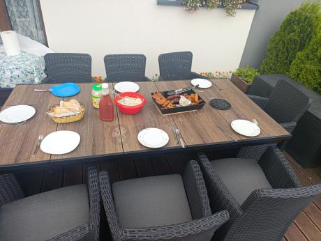Meble obiadowe na taras Portis Comfort ze stołem 200cm w kolorze orzecha i 10 fotelami