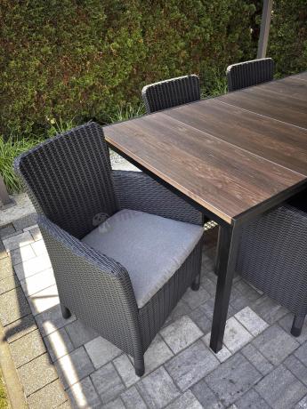 Meble obiadowe na taras Portis Comfort ze stołem 200cm w kolorze orzecha i 6 fotelami