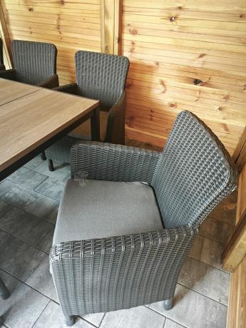 Meble obiadowe na taras Portis Comfort ze stołem 200cm w kolorze orzecha i 8 fotelami
