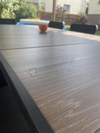 Meble obiadowe na taras Portis Comfort ze stołem 200cm w kolorze orzecha i 8 fotelami