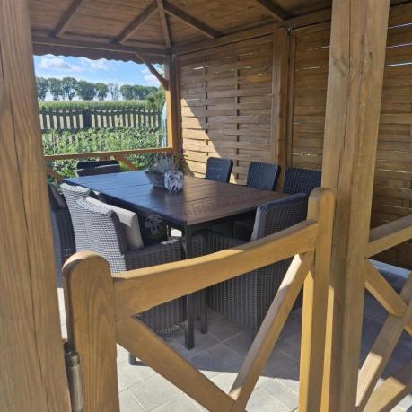 Meble obiadowe na taras Portis Comfort ze stołem 200cm w kolorze orzecha i 8 fotelami