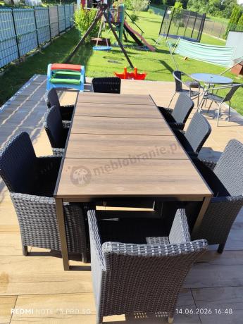 Meble obiadowe na taras Portis Comfort ze stołem 200cm w kolorze orzecha i 8 fotelami