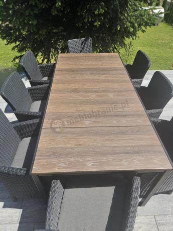 Meble obiadowe na taras Portis Comfort ze stołem 200cm w kolorze orzecha i 8 fotelami