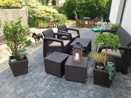 Meble ogrodowe Corfu Set Max Brąz z pufami