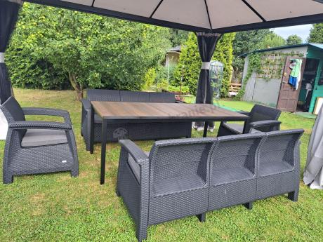 Meble ogrodowe na taras dla 8 osób, 2 sofy, 2 fotele, stół 200cm z drewnianym blatem Meblobranie CFM Plus grafit
