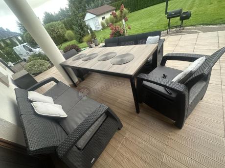 Meble ogrodowe na taras dla 8 osób, 2 sofy, 2 fotele, stół 200cm z drewnianym blatem Meblobranie CFM Plus grafit