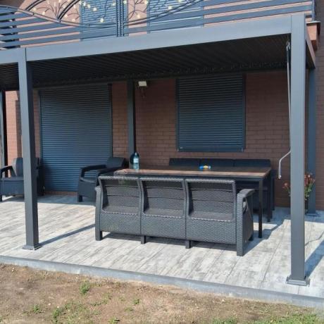 Meble ogrodowe na taras dla 8 osób, 2 sofy, 2 fotele, stół 200cm z drewnianym blatem Meblobranie CFM Plus grafit